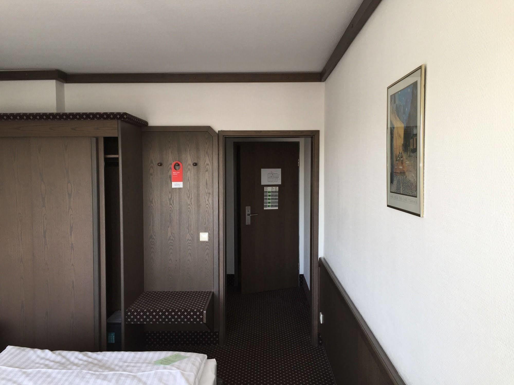 Terminal Hotel Koeln Exteriér fotografie